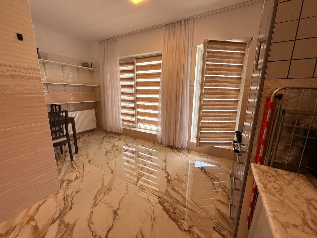 Proprietar apartament 2 camere 90 mp Th. Pallady,loc parcare 2 terase