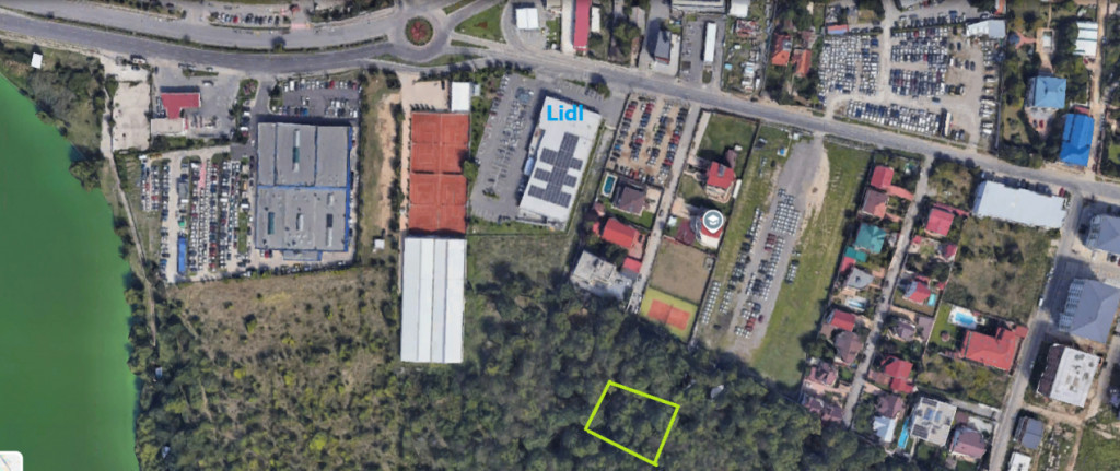 Teren 600 mp la Padure cu front 18 m la str Paris Pantelimon