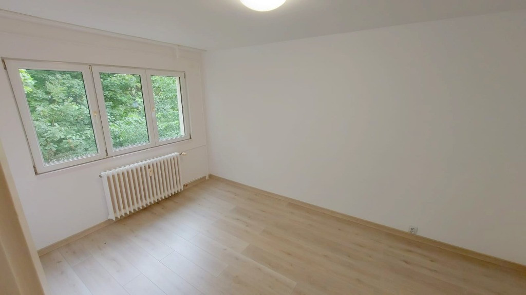 Apartament NEMOBILAT, 2 camere , in Tatarasi,