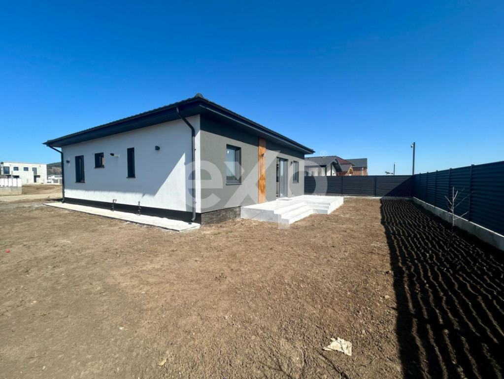 Casă de vânzare în Sânpetru- 107 mp , teren 500 mp - 220