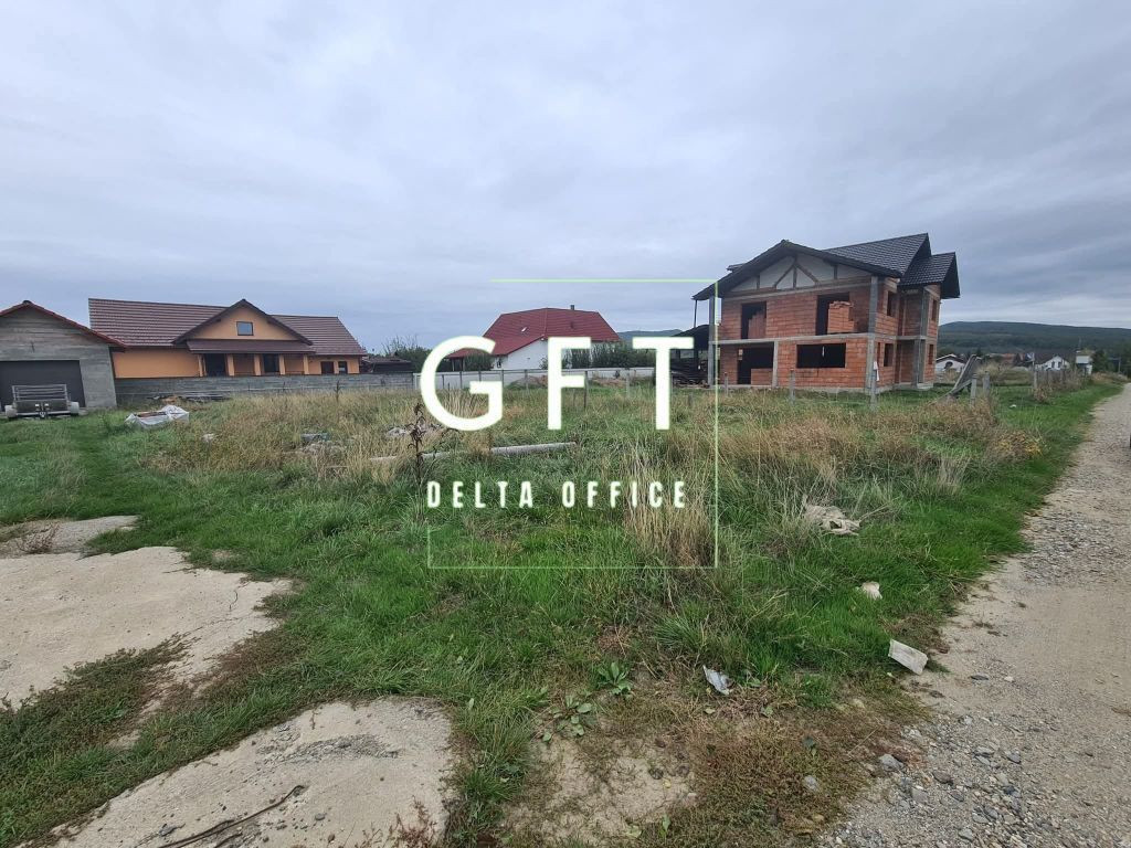 Teren cu autorizație de construire - 5 ari