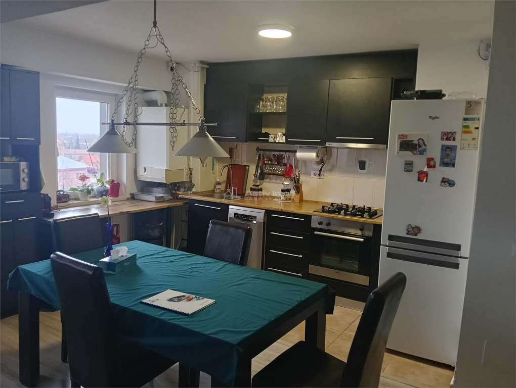 Apartament 3 camere-Mobilat si utilat-Mutare imediata-Poziti