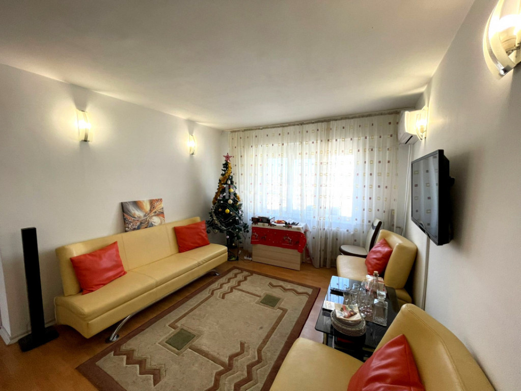 Apartament 3 camere Mircea cel Bătrân – 69 mp – vedere