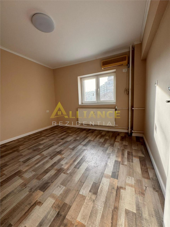 Apartament 3 camere Aparatorii Patriei Gata de mutare
