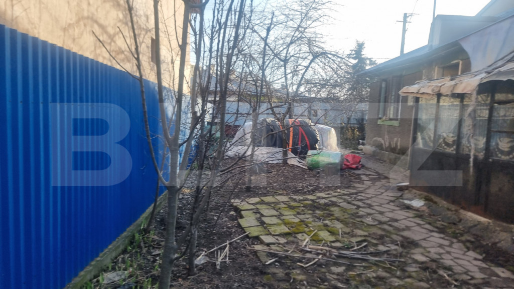 Teren+casa demolabila+anexa noua la rosu, teren 390 mp, zona