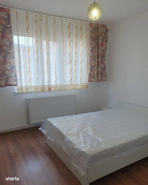 Apartament 3 camere, Micro 21,et 3,renovat ,mobilat cu to...