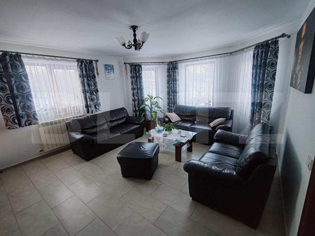 Casă individuală, 150 mp, teren 10.000mp, la periferia Suc