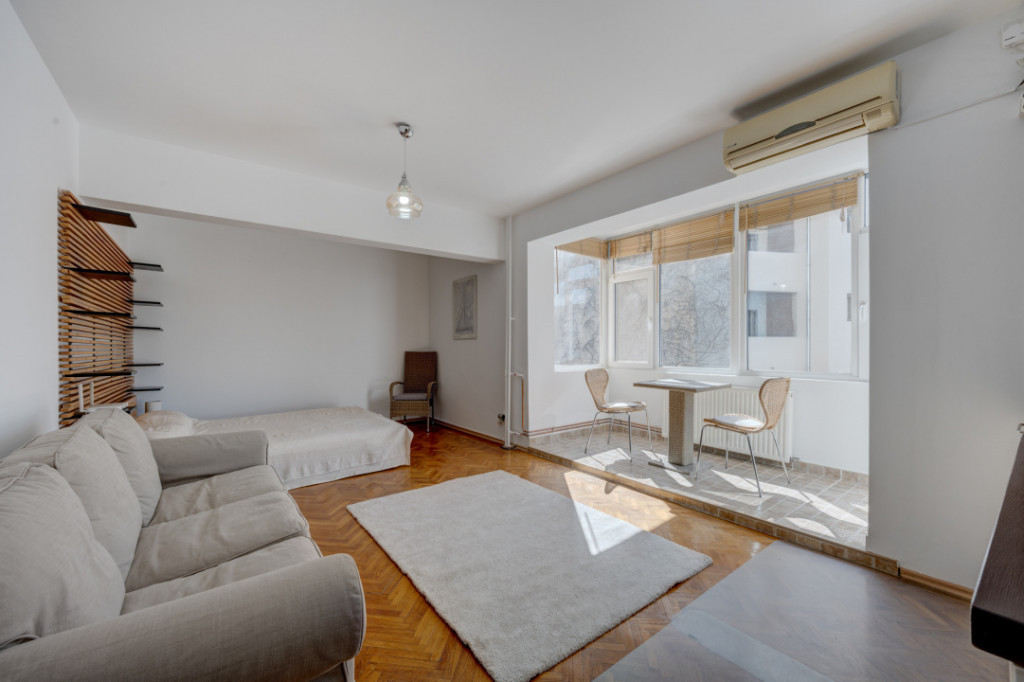 Garsonieră plină de lumină, Știrbei Vodă - Sala Palatul