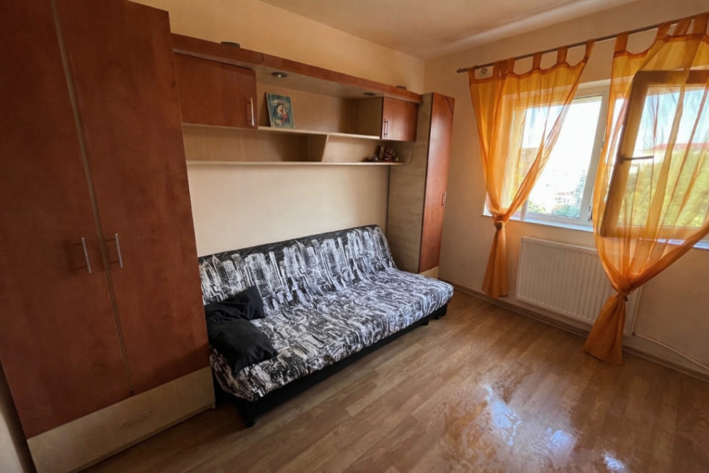 Garsonieră zona Girocului