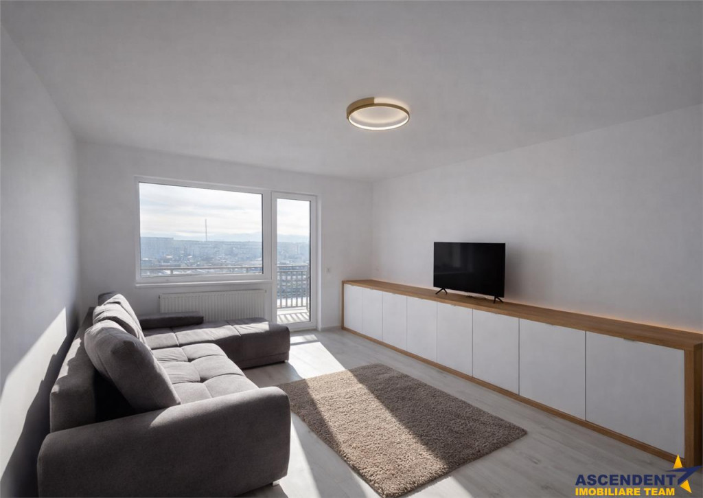 Prima ! Decomandat, 3 camere, 2 bai, loc de parcare, Casa No