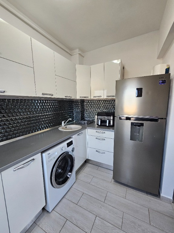 Vând apartament 2 camere Safirului-Bragadiru