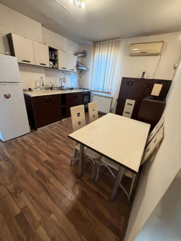 Apartament 3 camere decomandat, 66 mp, zona Teatru Colibri