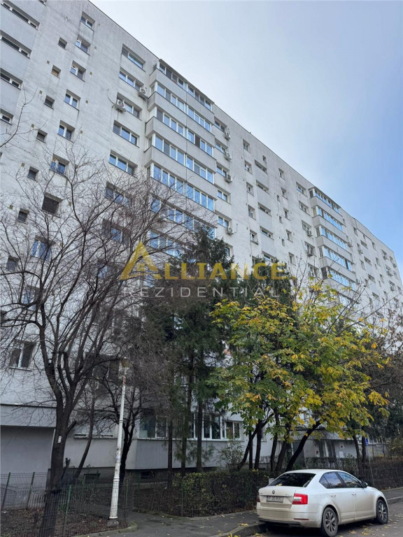 Apartament 3 camere Dristor – 5 min de metrou, bloc rea...