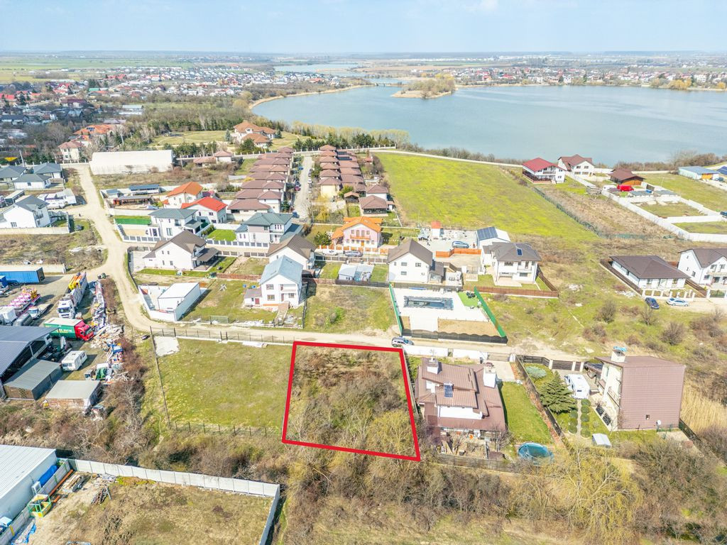 Teren intravilan 500mp Crevedia / Samurcasi