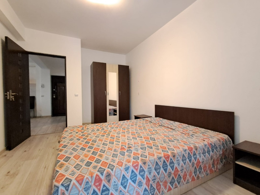 Apartament 3 camere, parcare Str.Florilor Floresti