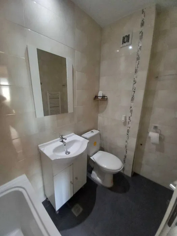 Apartament Cu 2 Camere Decomandate Bloc Nou Zona George Enescu