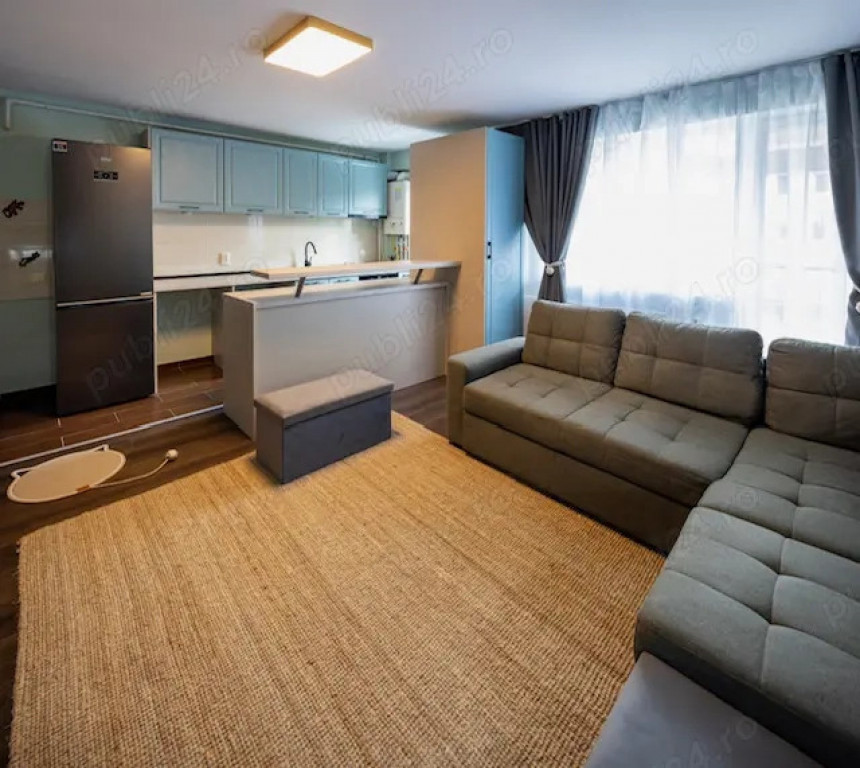 Apartament 3 camere zona TRACTORUL,