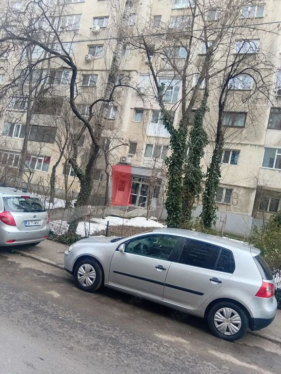 Vindem apartament 2 camere in Crangasi