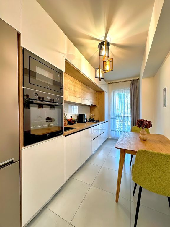 Dristor Metrou 3 camere decomandat mobilat Park Lake comi...