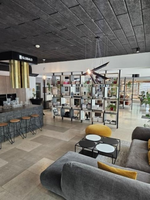 Spatiu comercial de inchiriat in zona Corneliu Coposu, 145mp,5.025euro