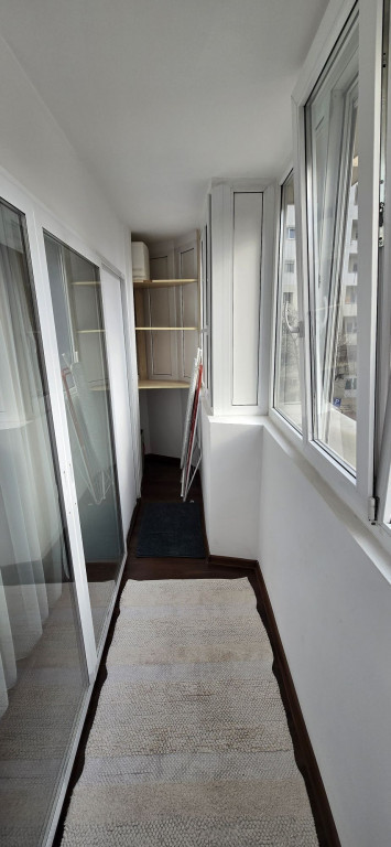 Vitan mall etaj 2 bloc mixt reabilitat