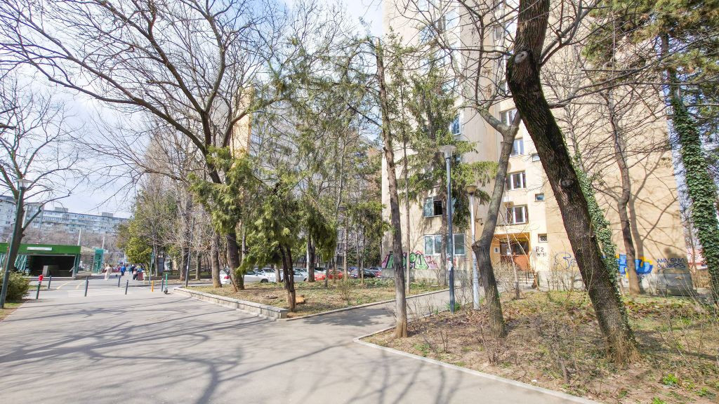 Apartament 2 camere renovat 2025 | Metrou 1 min | Drumul ...