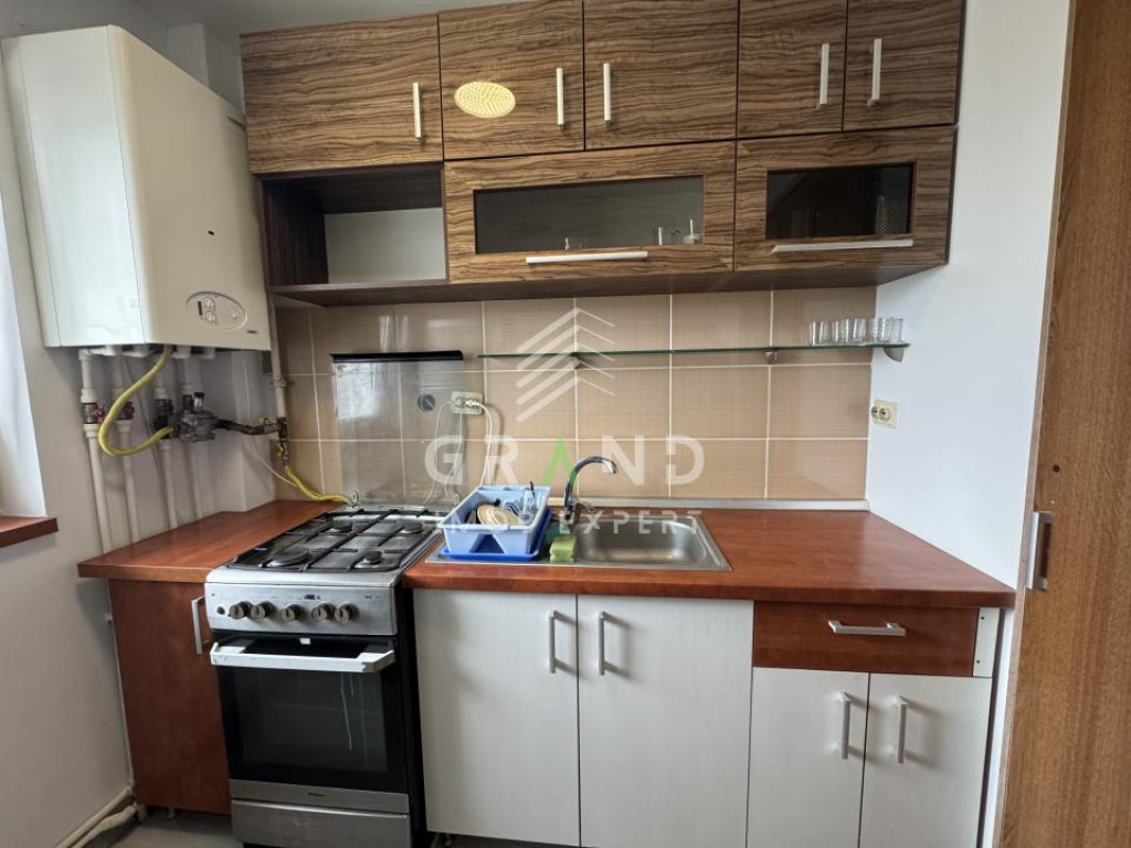 1 CAMERĂ | BALCON ÎNCHIS | CENTRALĂ PROPRIE | MĂRĂȘTI?