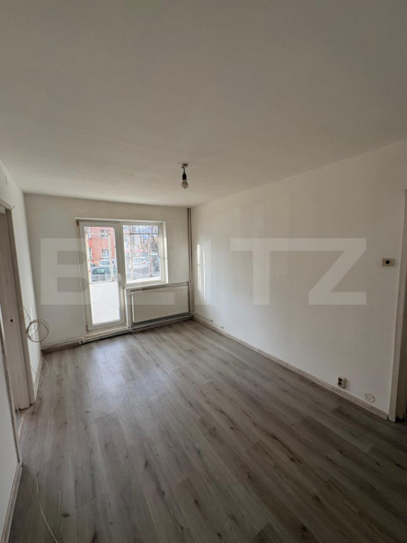 Apartament 2 camere, 38 mp, zona Dâmbu