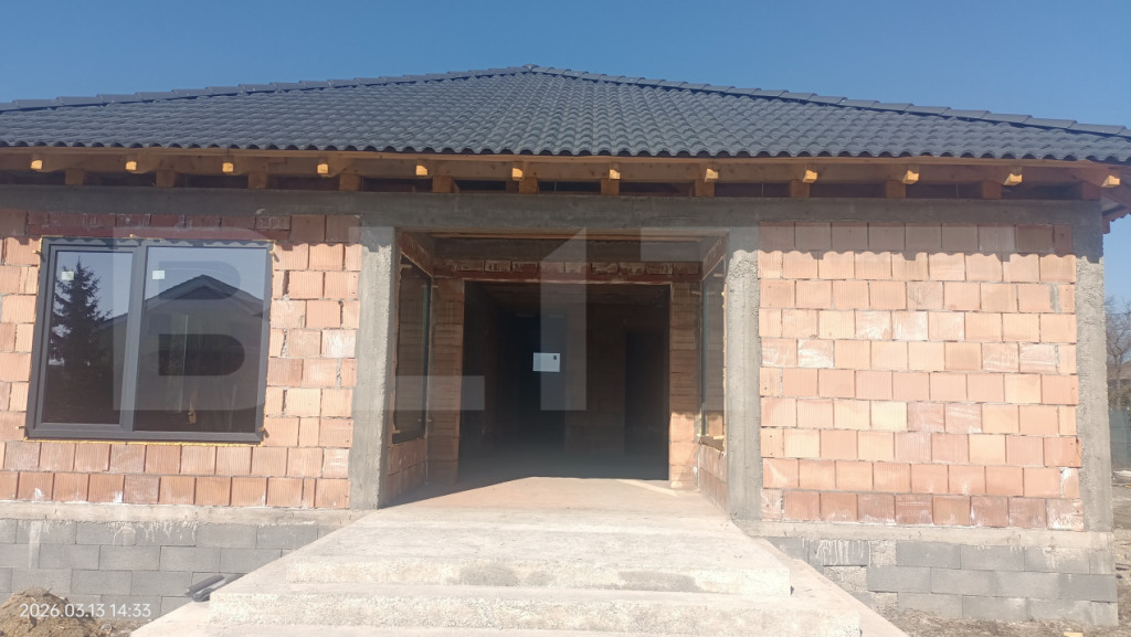 Casă la Roșu – Localitatea Dumbrăvioara, com Ernei