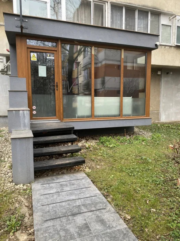 Spațiu comercial modern, complet echipat – ideal pentru a