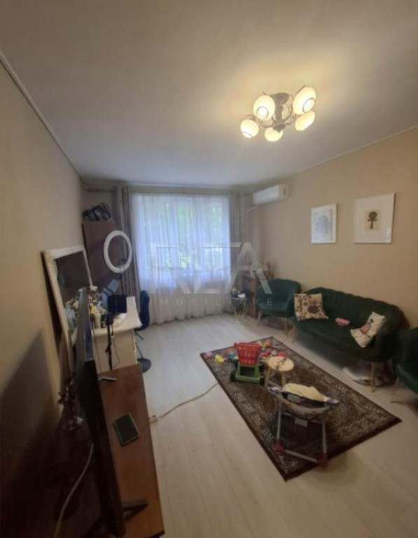 3 camere, P/8, bloc 1979, 66mp-Gorjului