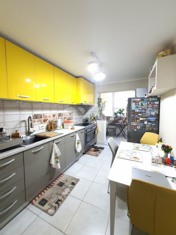 Apartament 4 camere | Decomandat | Renovat