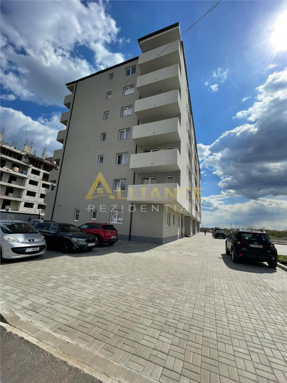 Apartament cu 3 camere | decomandat - SECTOR 4 -