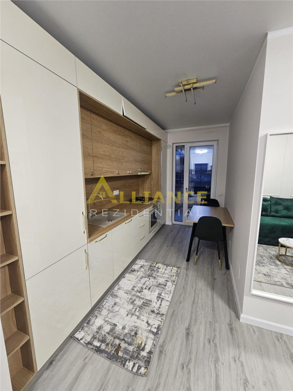 {METROU 1 MINUT} Apartament cu 3 camere - Mobilat si Utilat