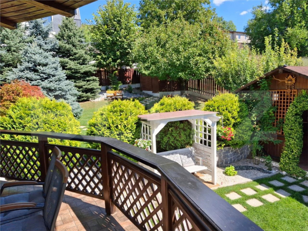 Casa 240 mp, teren 825 mp, zona Bucium