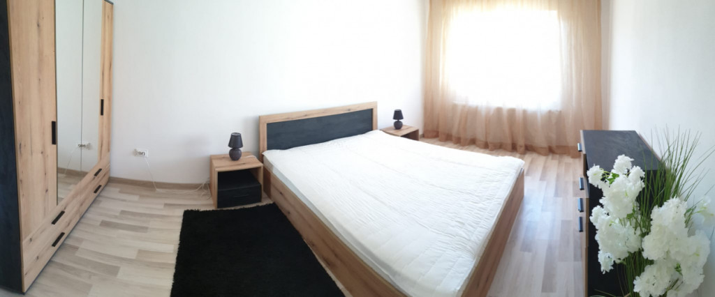 Apartament 4 camere, 100mp (împartit în 2 ap. decomandate)