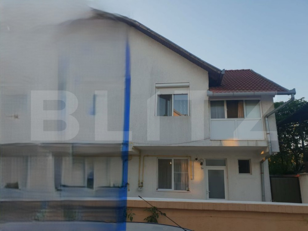 Casa Oradea in zona linistita, aproape de 2 centre comercial