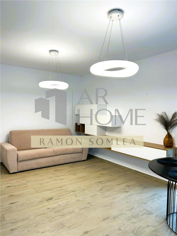 Garsoniera spatioasa, prima , cartier Albert, Ploiesti