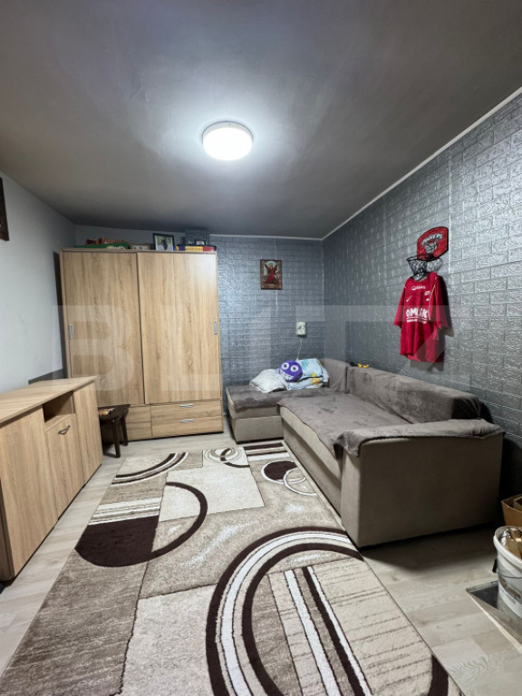 Casa cu 3 camere, cu teren, Rahova