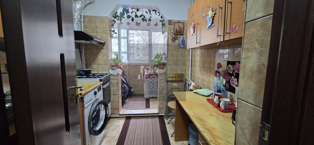 Apartament 3 camere, Titan, Ozana