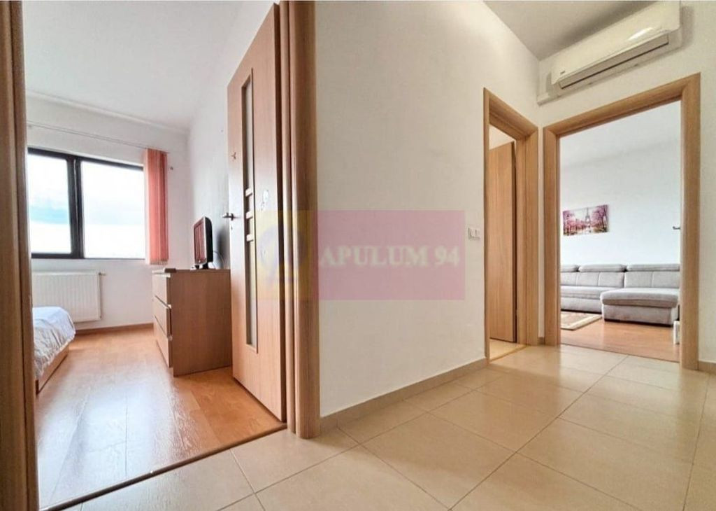 Garsoniera 33mp curte 50mp zona Metrou Tineretului COMISI...