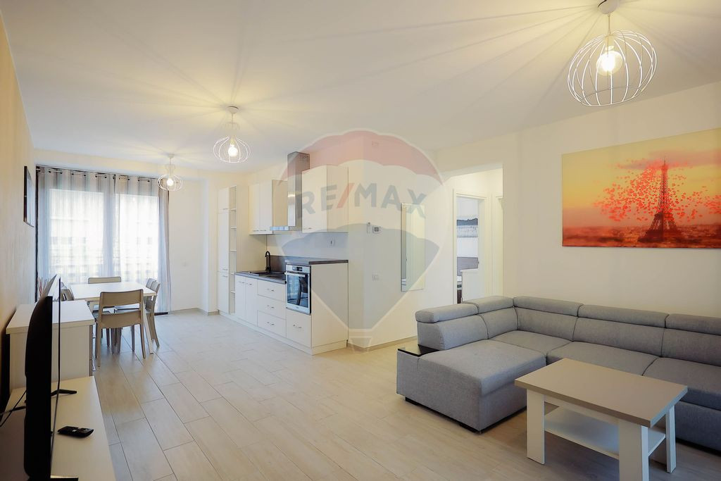 Apartamente 3 camere de închiriat ultracentral, clădire...