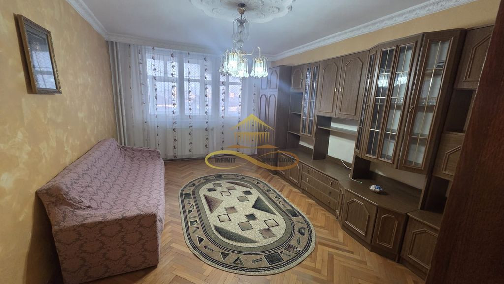 Apartament 3 camere de inchiriat Mioritei Bacau