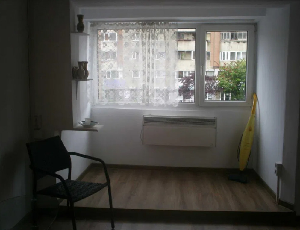 Garsoniera decomandata - Centrul Civic