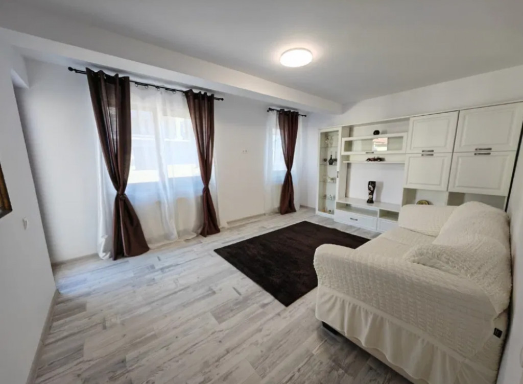 Apartament 3 camere, decomandat - Ghimbav