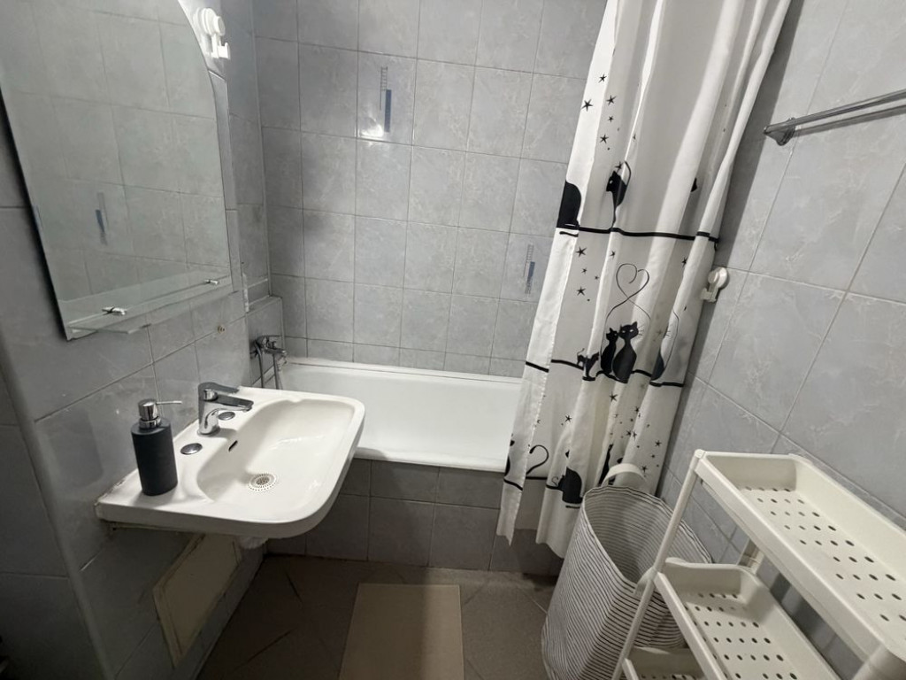 Dristor baba novac etaj 6