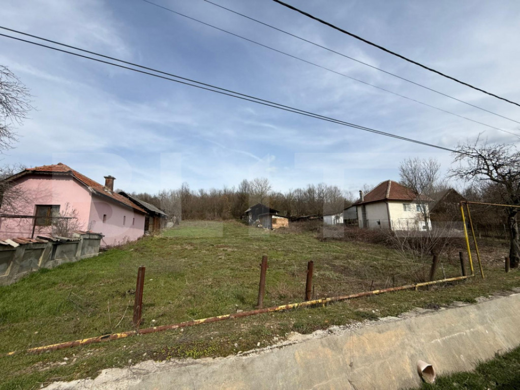 Teren intravilan, zona Balesti, 1900 mp