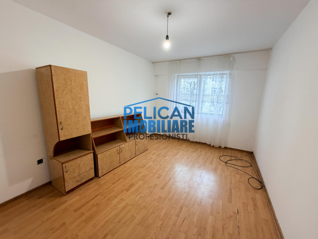 Vest, apartament 3 camere, ETAJ 1