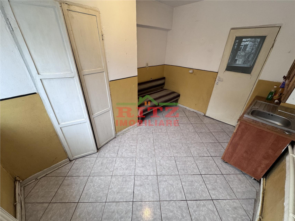 Ap. 3 cam., S=73 mp, et. 1, Central!