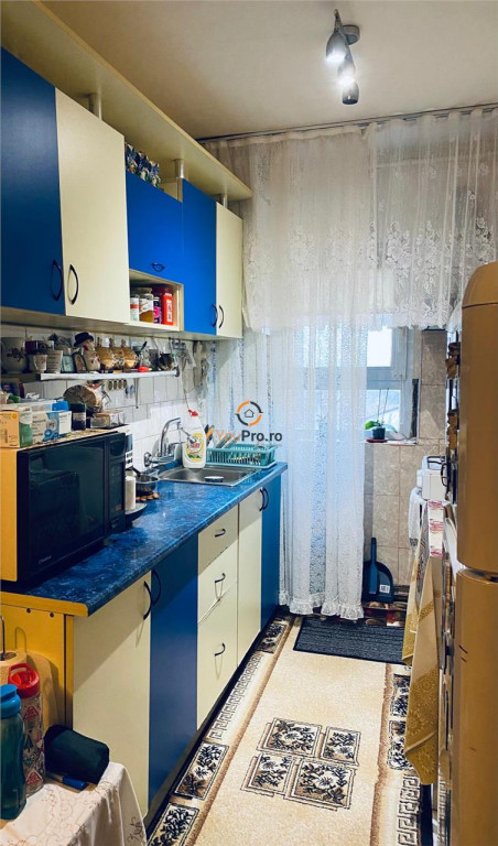 Apartament Decomandat cu centrala zona Buziasului